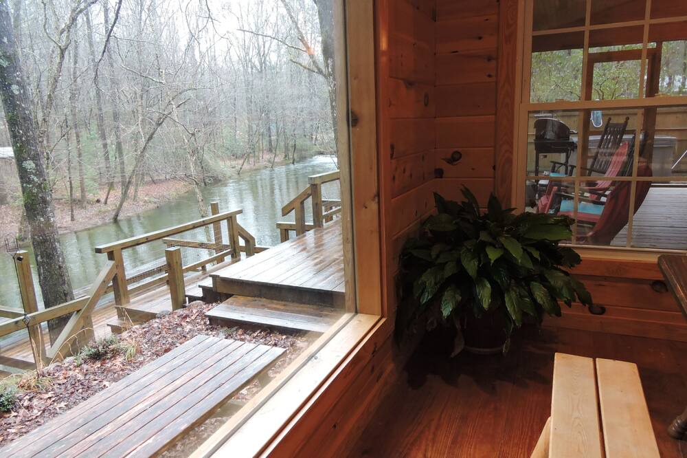 Photo of Bedroom in Cleveland