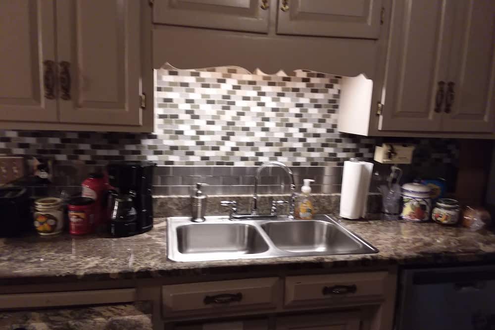 Photo of Kitchen in Hahira