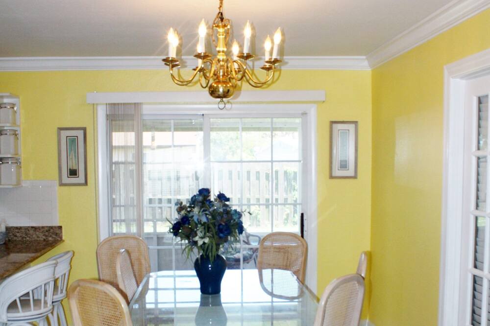Photo of Bedroom in Sebastian Highlands