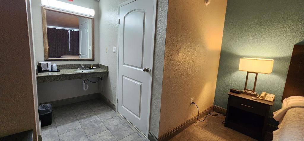 Photo of Bathroom in Kingsland