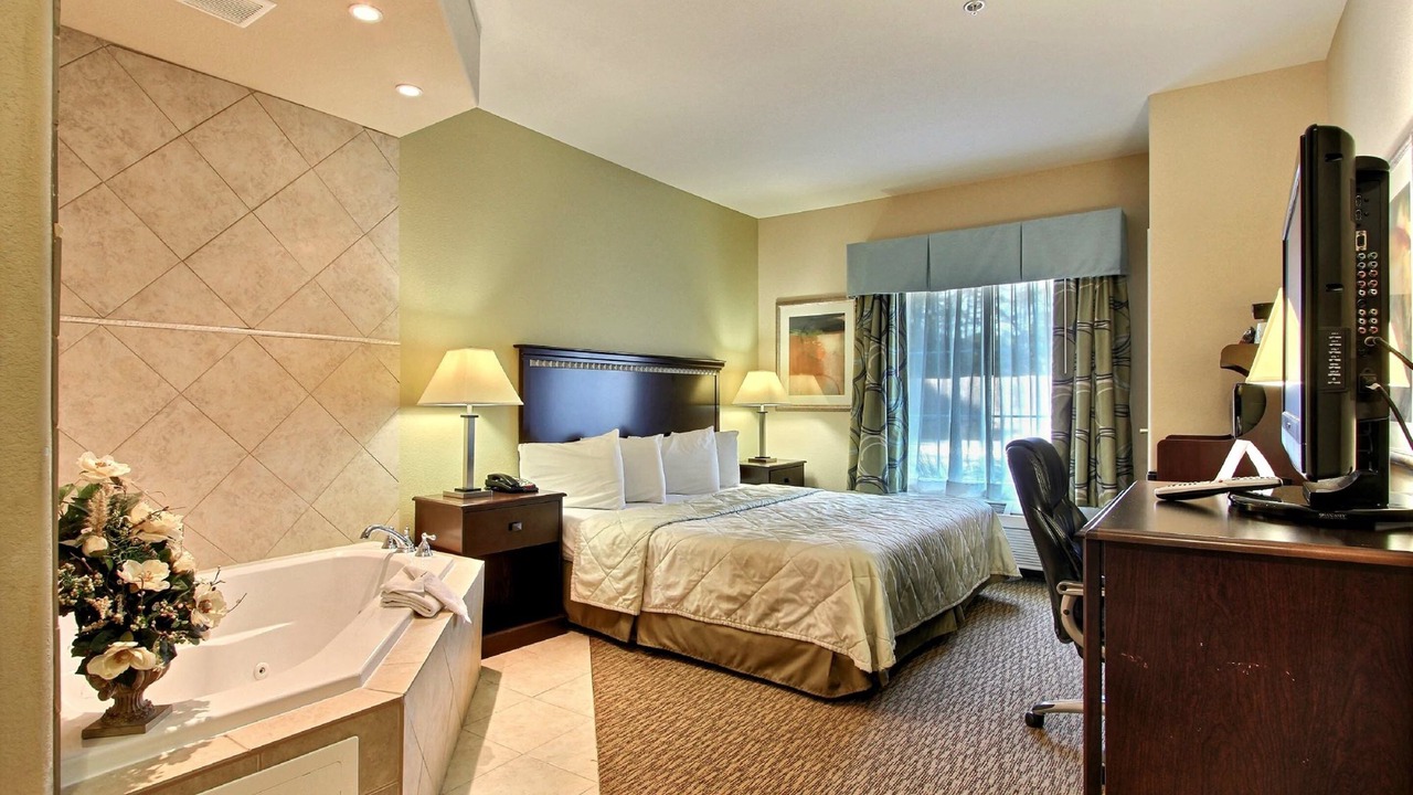 Photo of Bedroom in Pooler