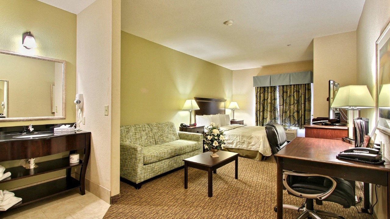 Photo of Bedroom in Pooler