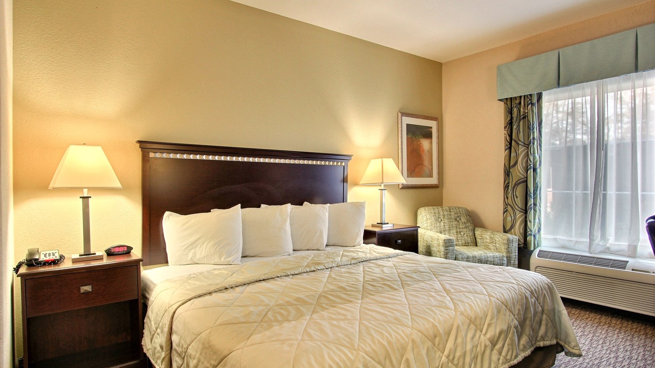 Photo of Bedroom in Pooler
