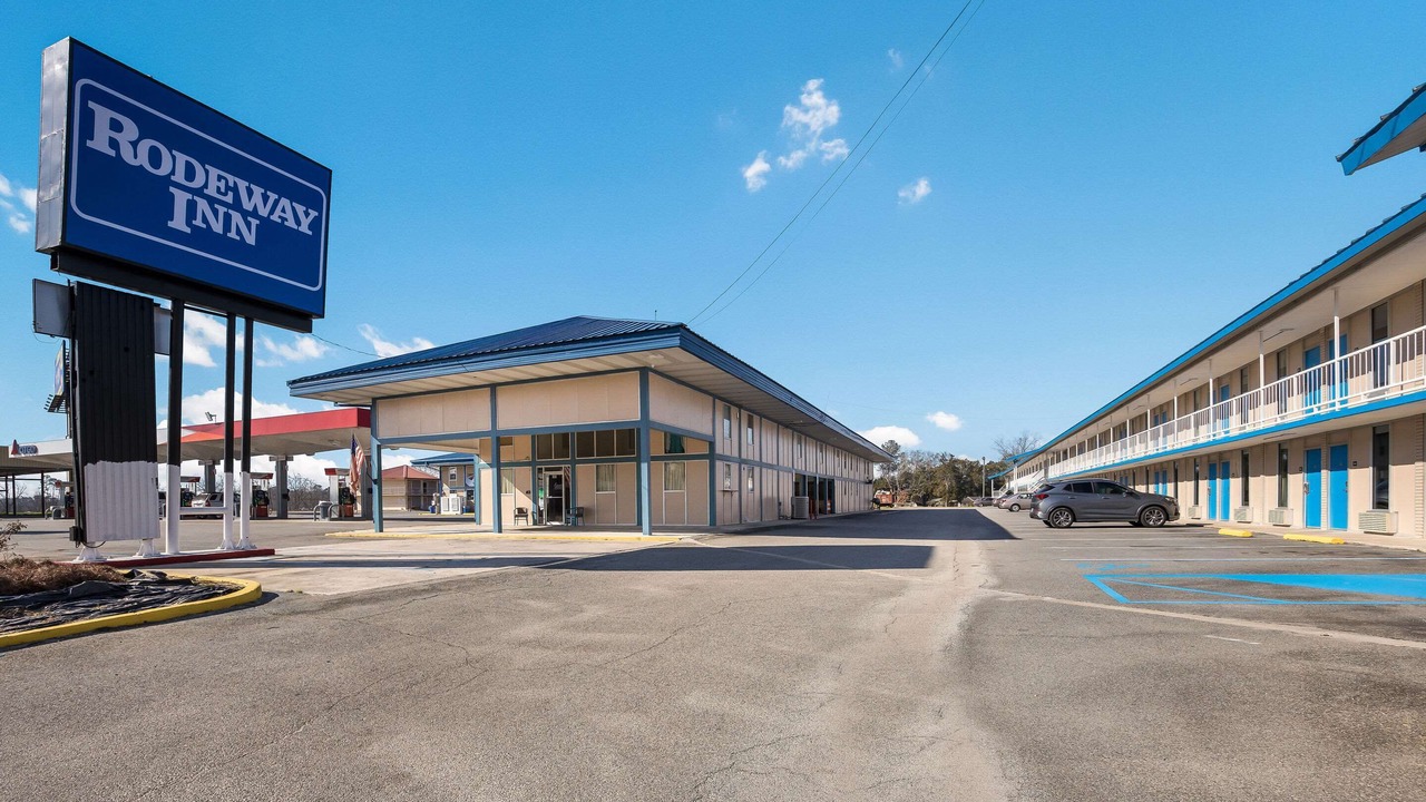 Photo of Outdoor in Adel