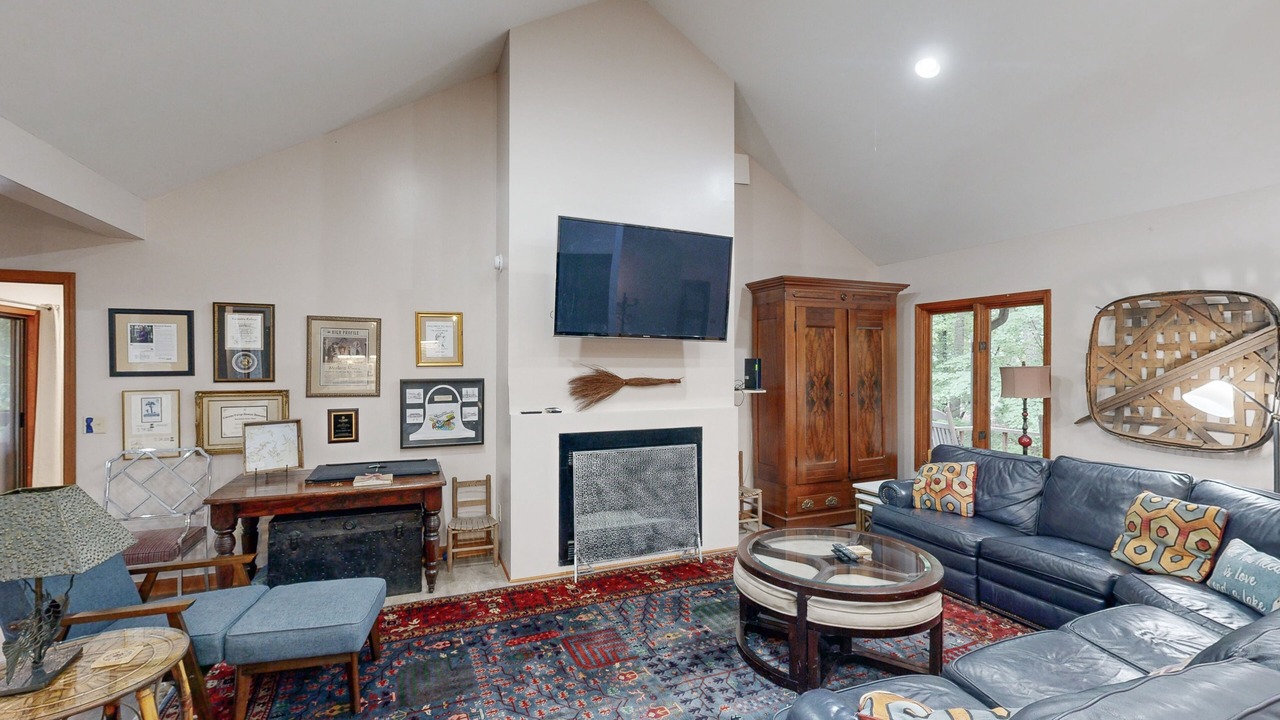Photo of Livingroom in Leesville