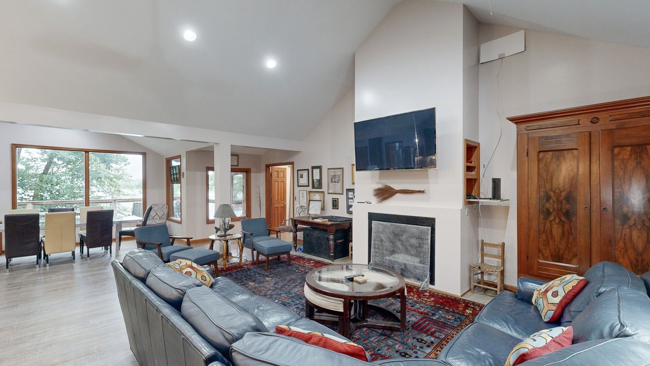 Photo of Livingroom in Leesville