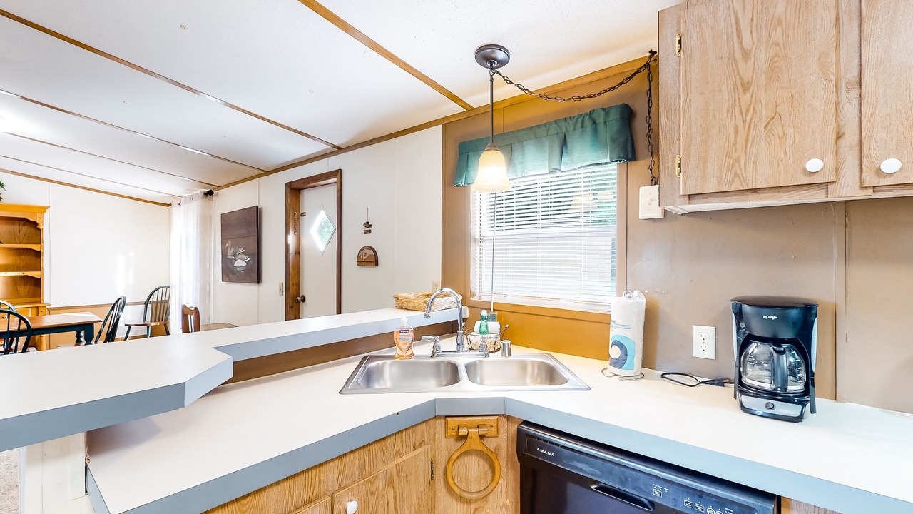 Photo of Kitchen in Saluda