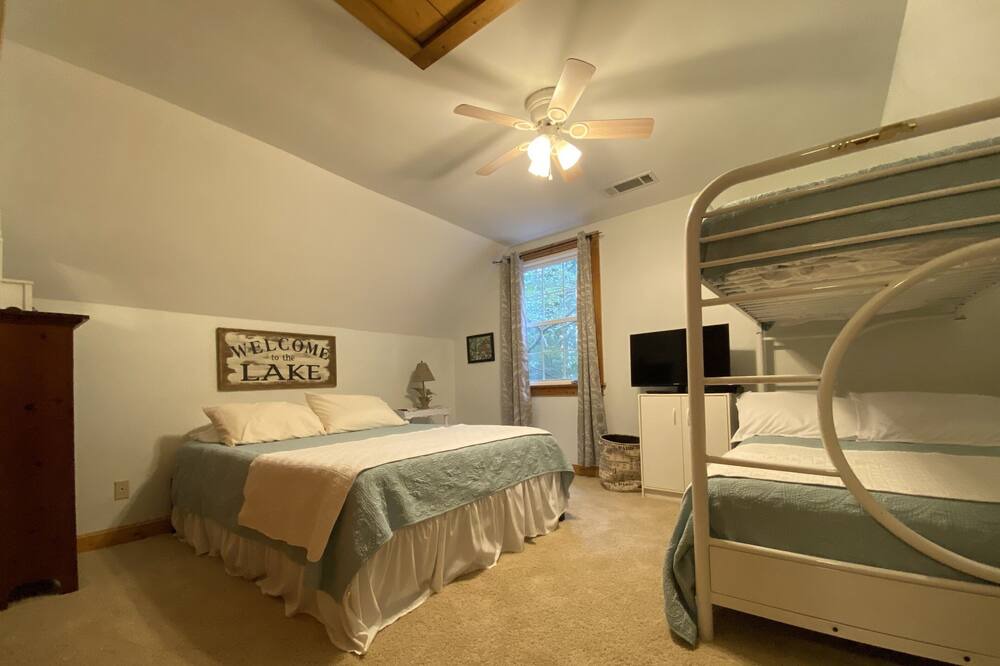 Photo of Bedroom in Chapin