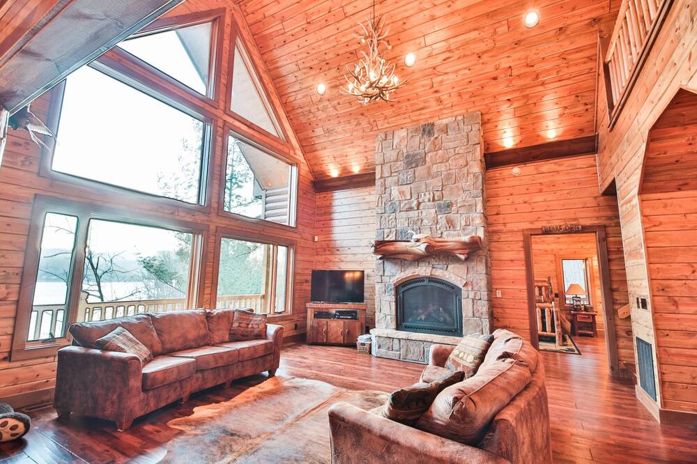 Photo of Livingroom in Topton
