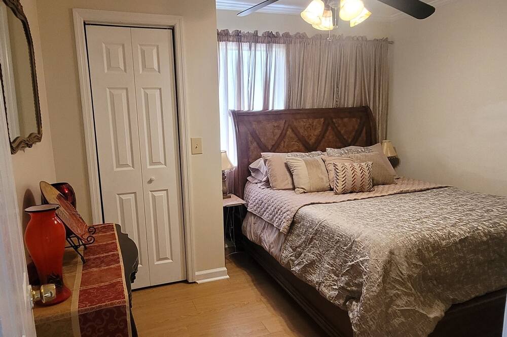 Photo of Bedroom in Santee