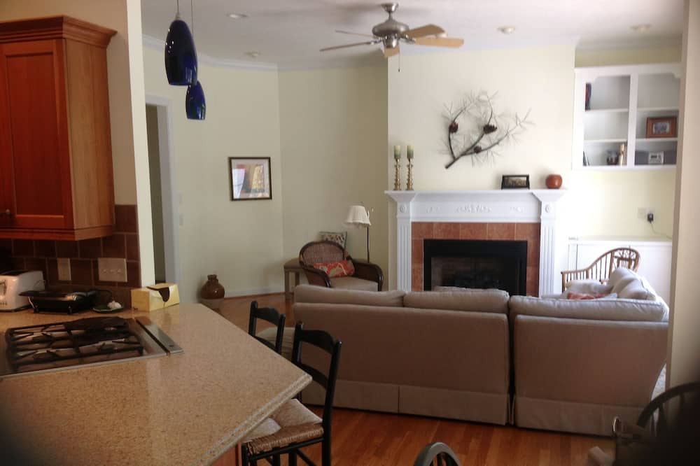 Photo of Livingroom in Pinehurst