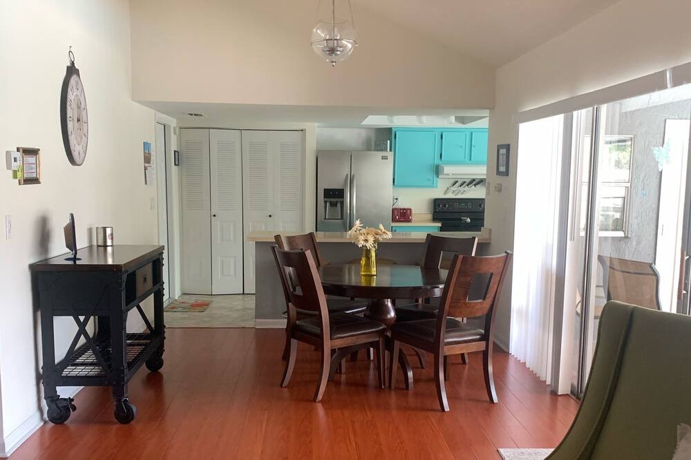 Photo of Bedroom in Riverview