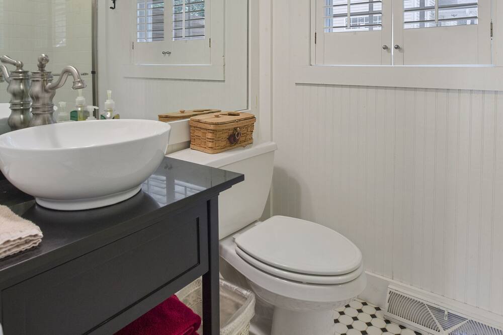Photo of Bathroom in Fair Play