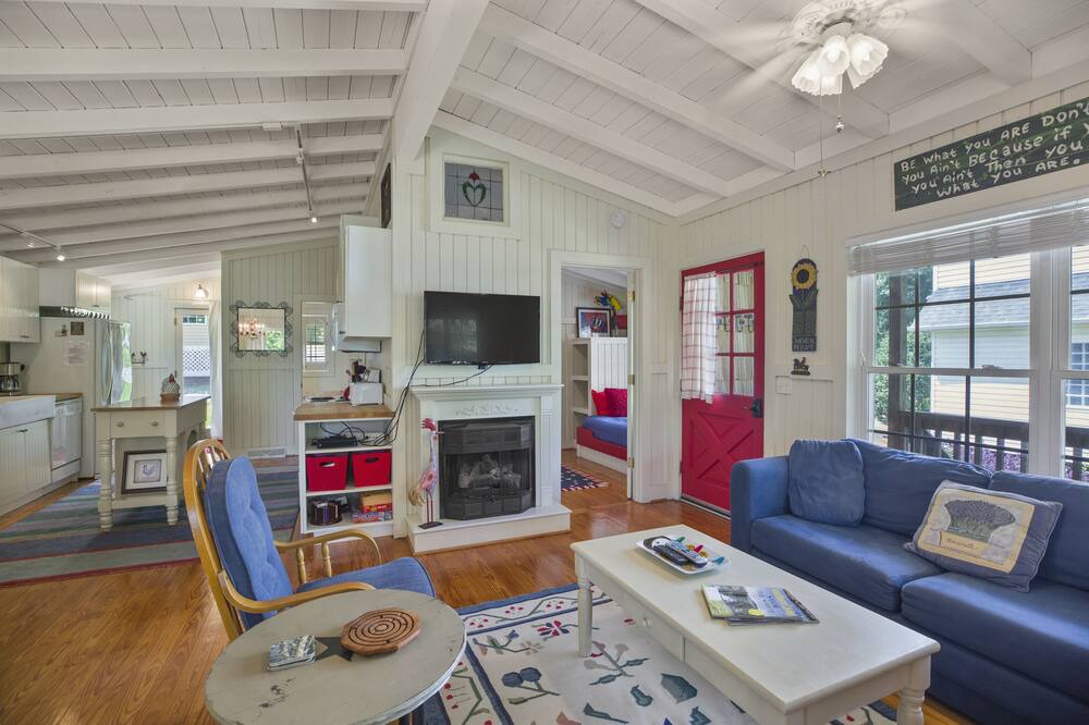 Photo of Livingroom in Fair Play