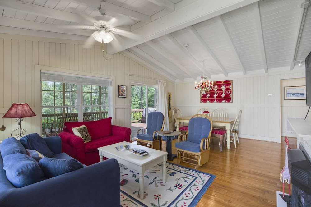 Photo of Livingroom in Fair Play