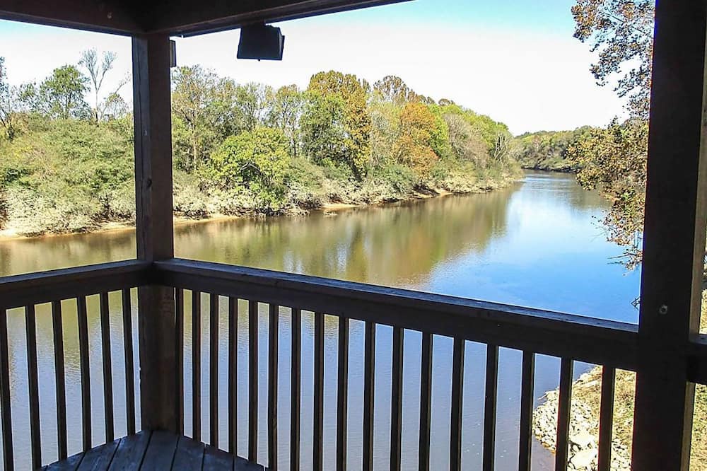 Photo of Outdoor in Lydia