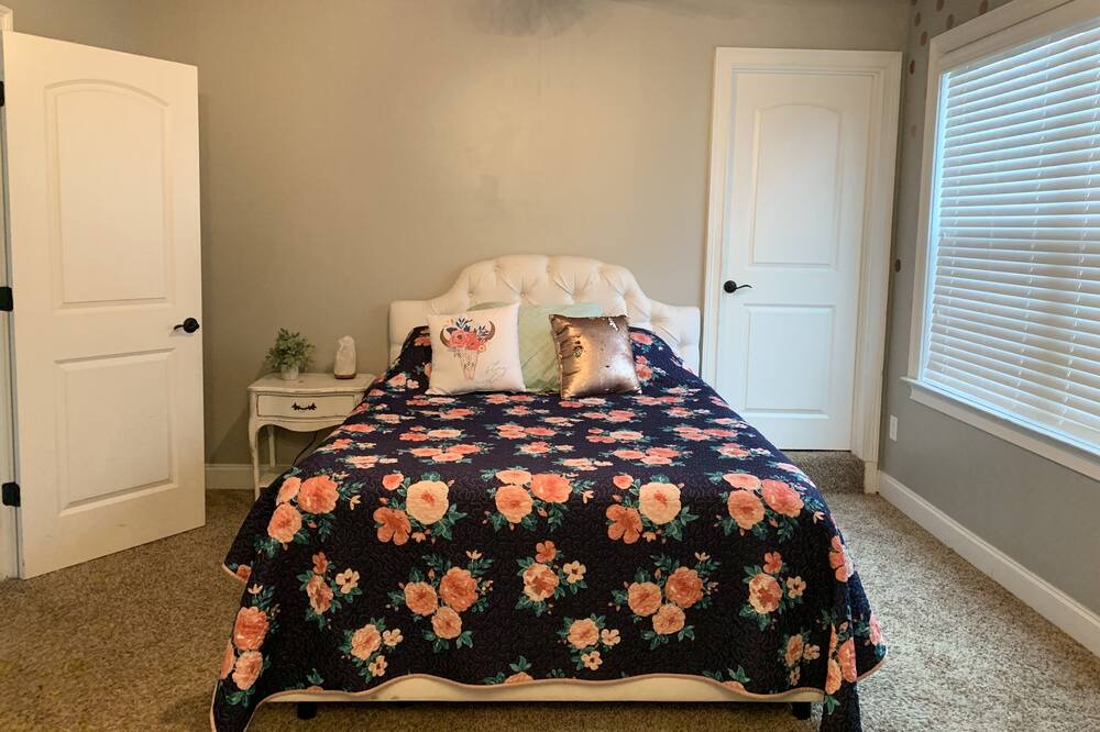 Photo of Bedroom in Aiken