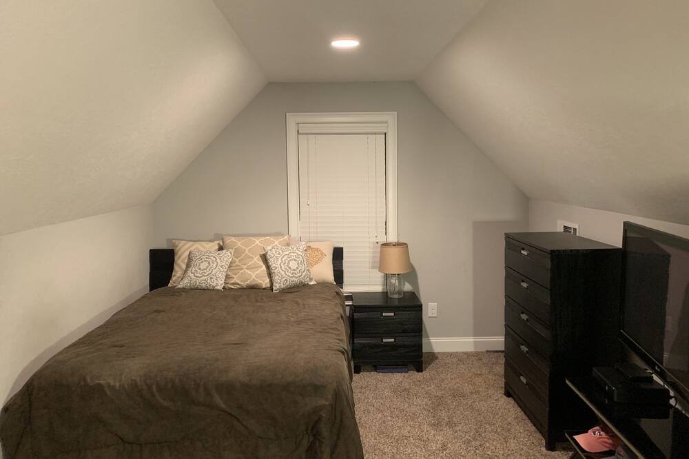 Photo of Bedroom in Aiken