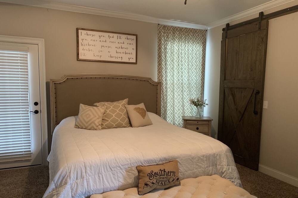 Photo of Bedroom in Aiken