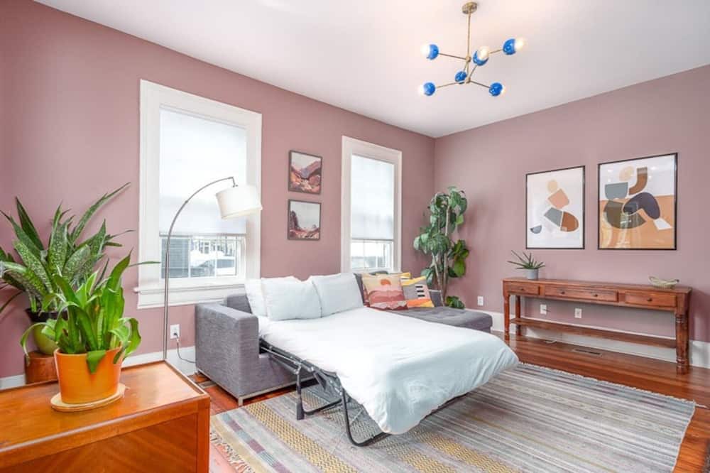 Photo of Bedroom in Westside