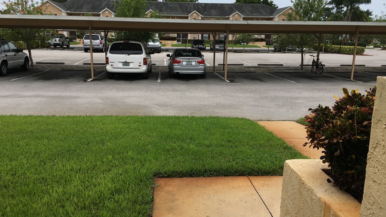 Photo of Outdoor in Crown Pointe