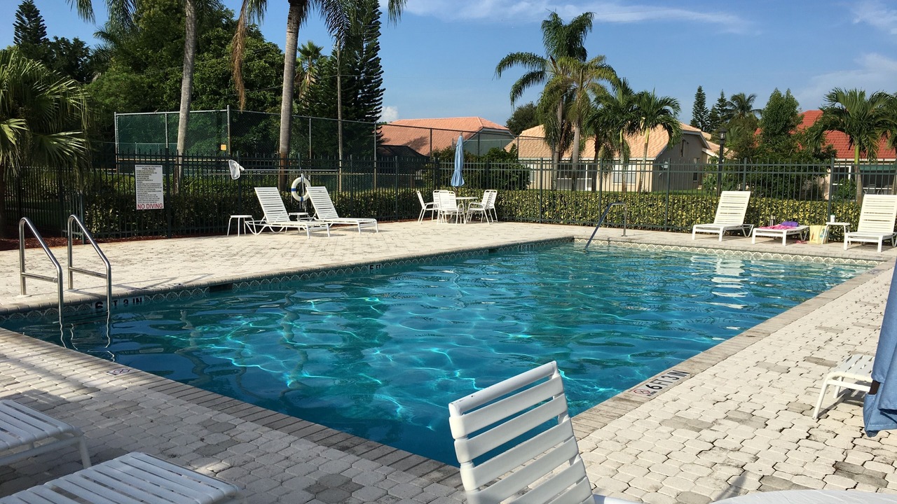 Photo of Outdoor in Crown Pointe