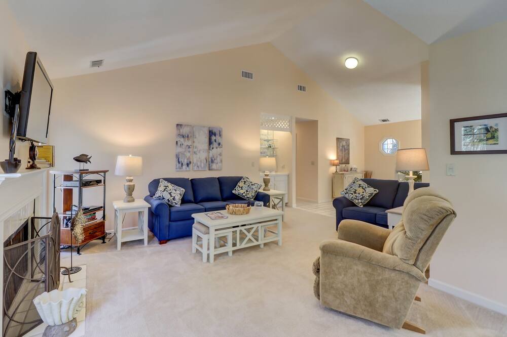Photo of Livingroom in Palmetto Dunes