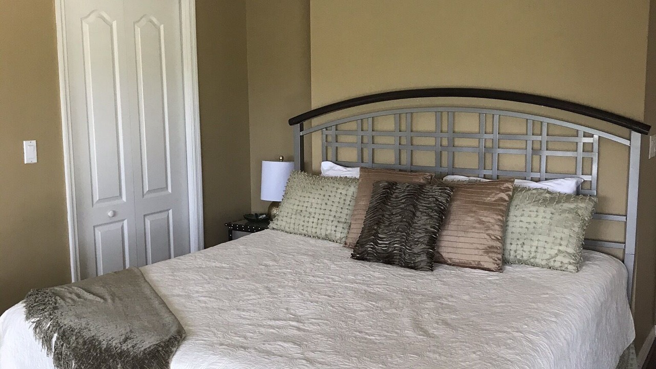 Photo of Bedroom in Falcons Glen