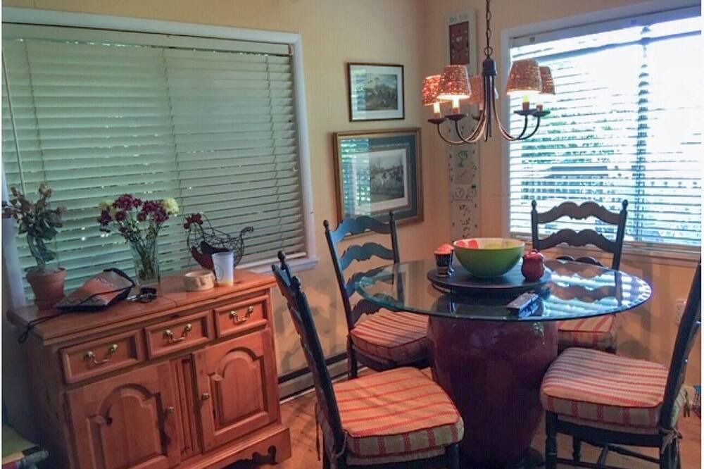 Photo of Bedroom in Highlands Hills