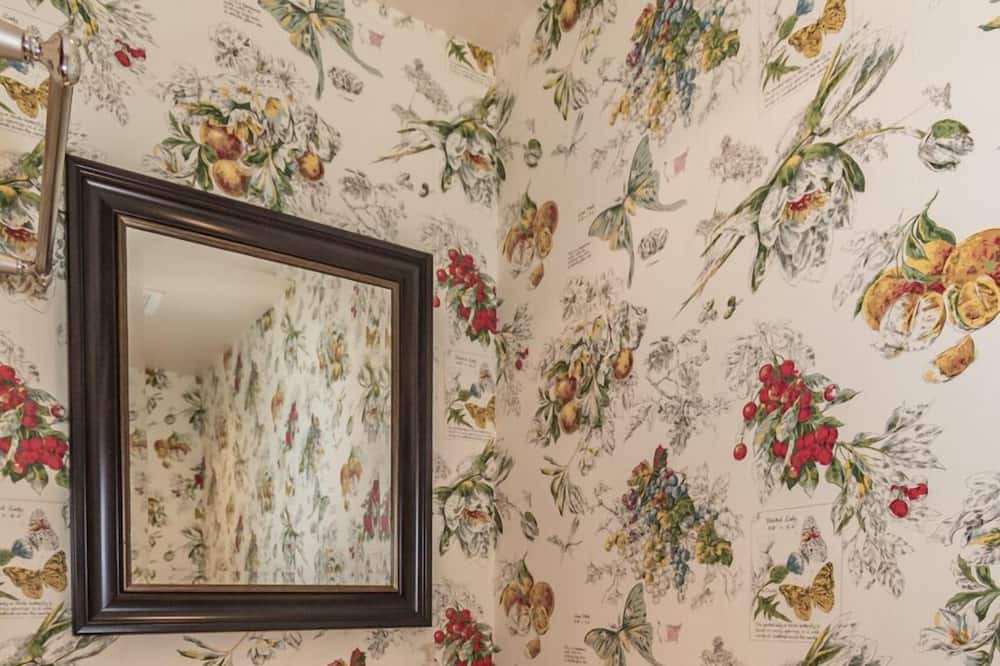 Photo of Bathroom in Altamonte Springs