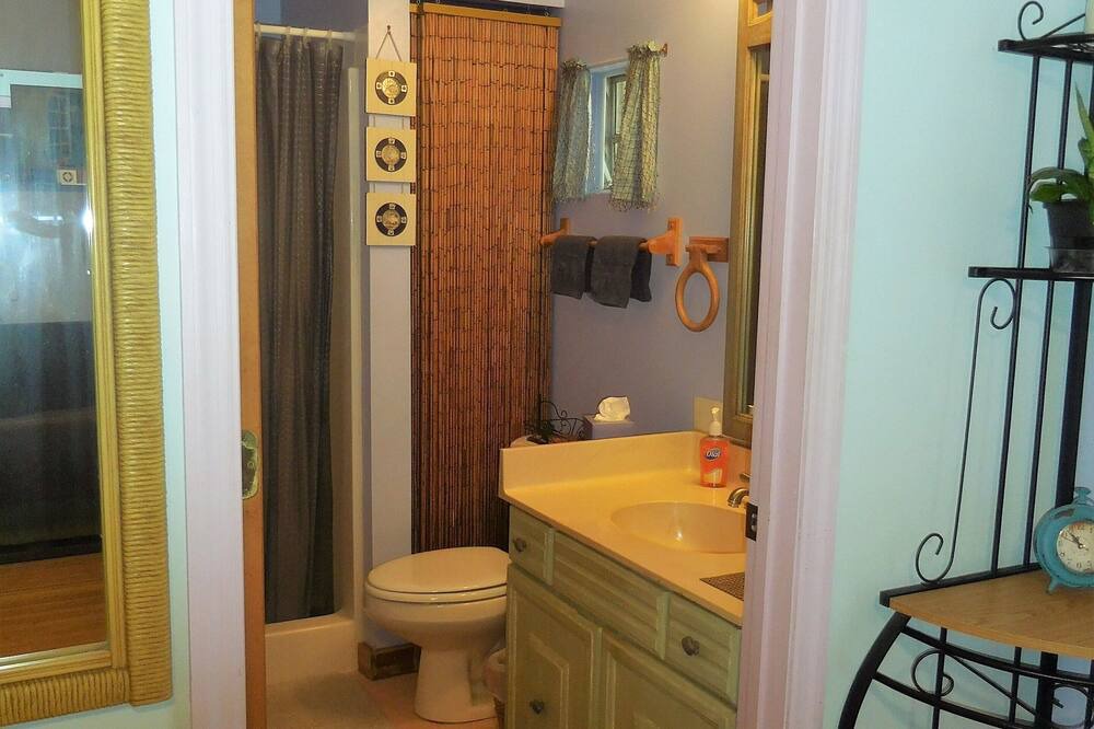 Photo of Bathroom in Edisto Island