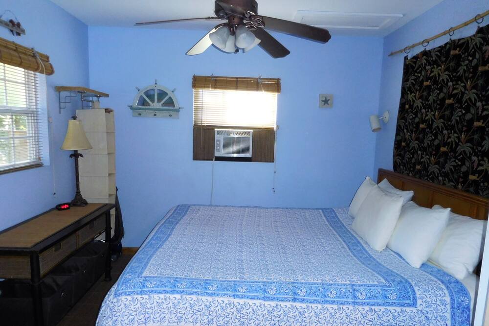 Photo of Bedroom in Edisto Island