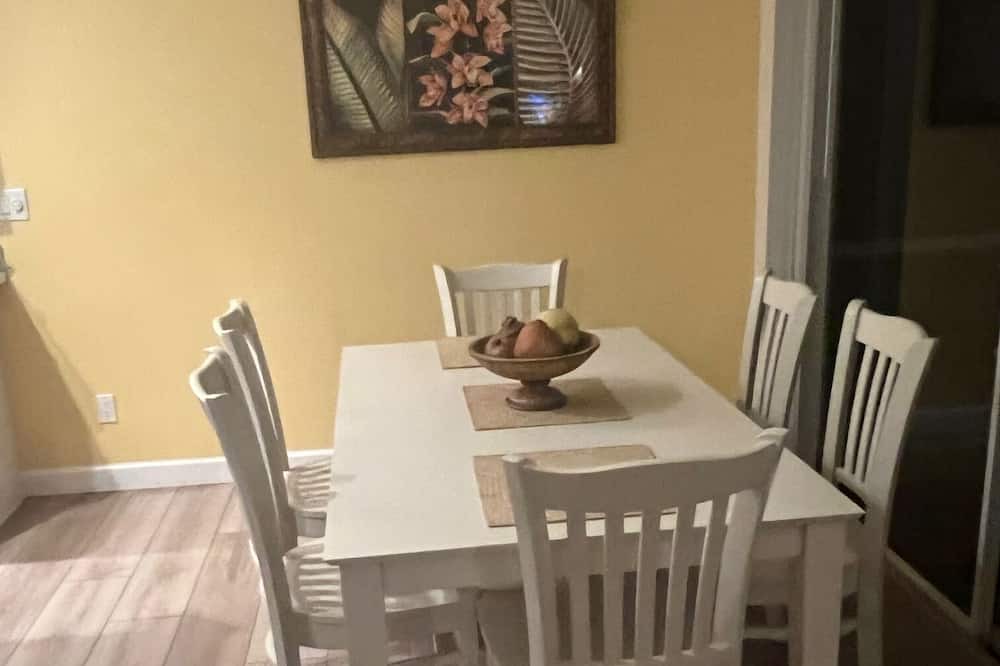 Photo of Kitchen in Falcons Glen