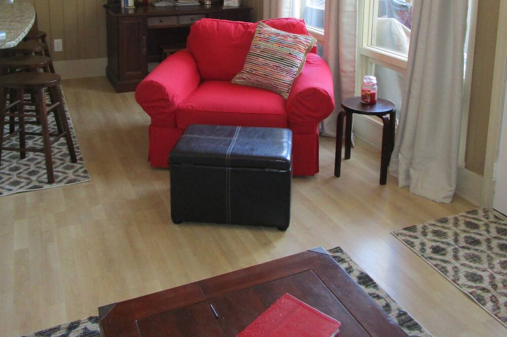 Photo of Livingroom in Salem