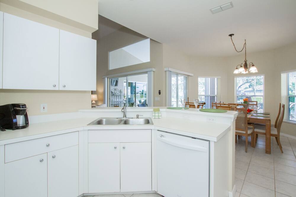 Photo of Kitchen in Falcons Glen