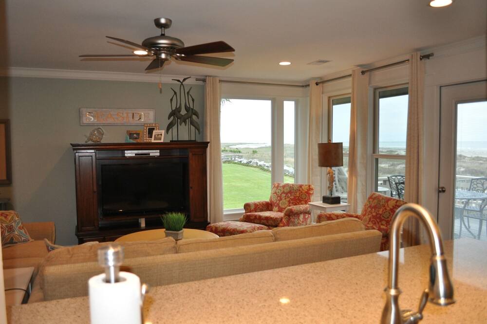 Photo of Bedroom in Saint Helena Island