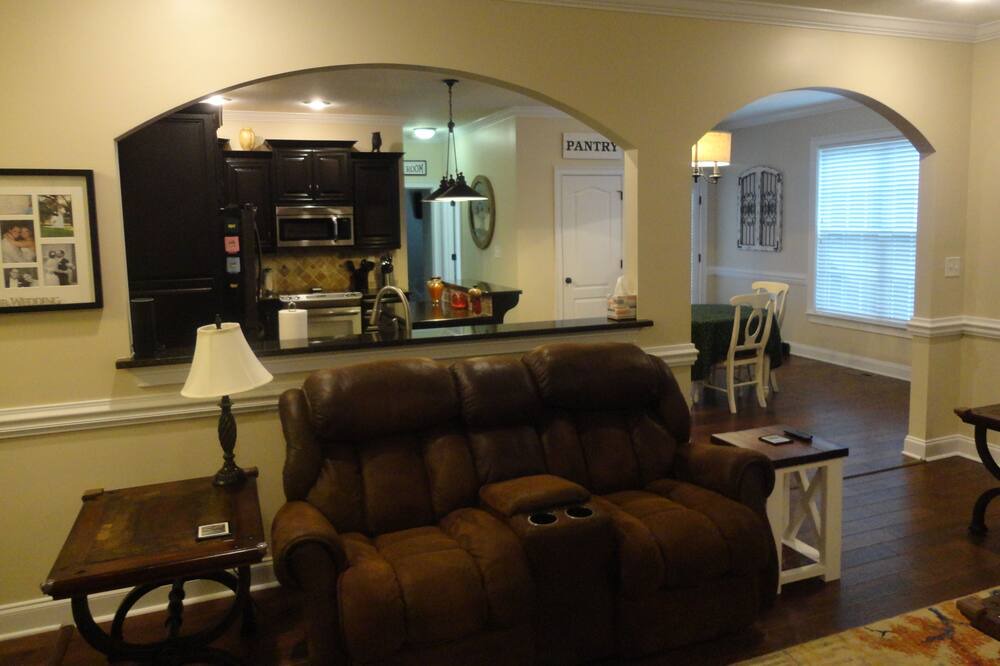 Photo of Livingroom in Riverwood Plantation