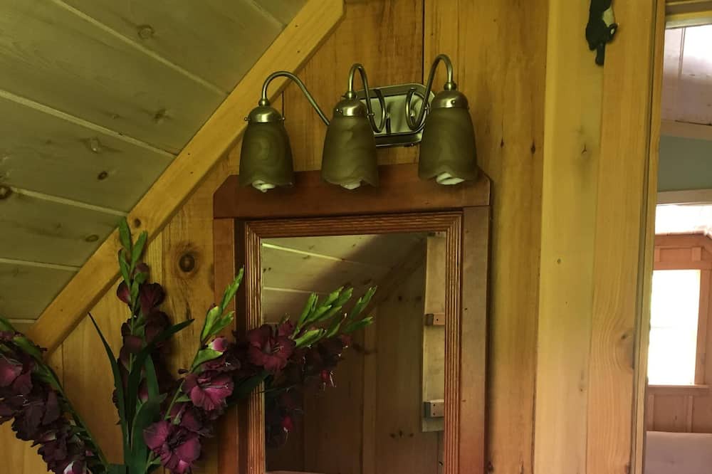 Photo of Bathroom in Hayesville