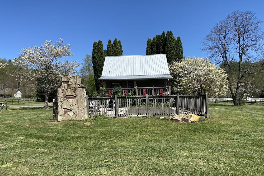 Photo of Outdoor in Hayesville