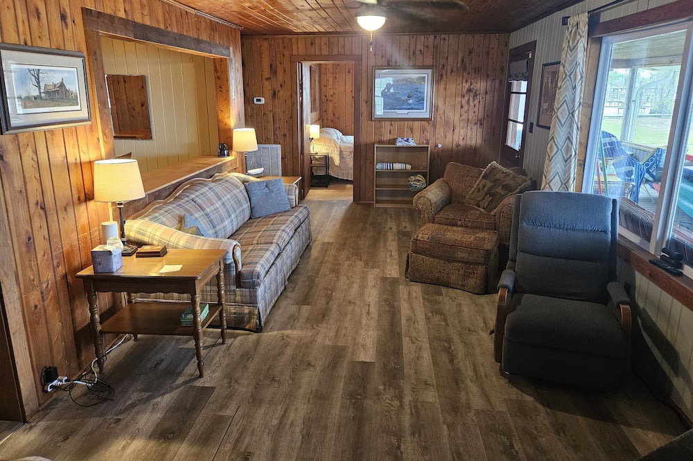 Photo of Livingroom in Elizabethtown