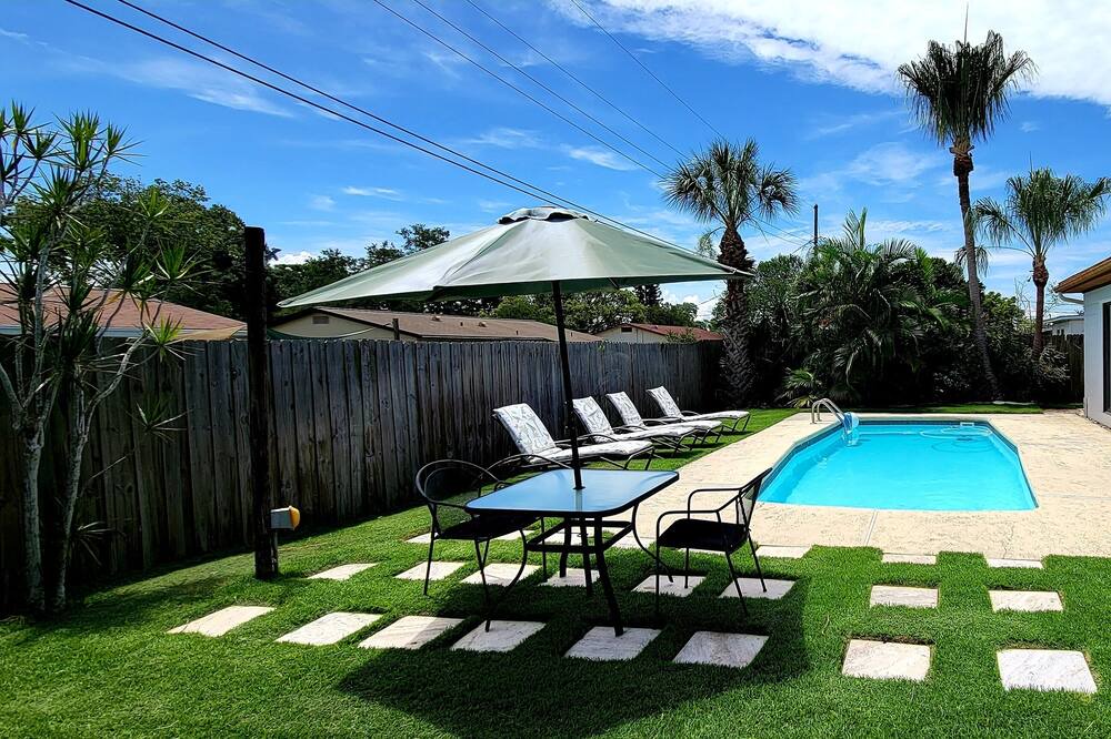 Photo of Outdoor in Toussie Terrace