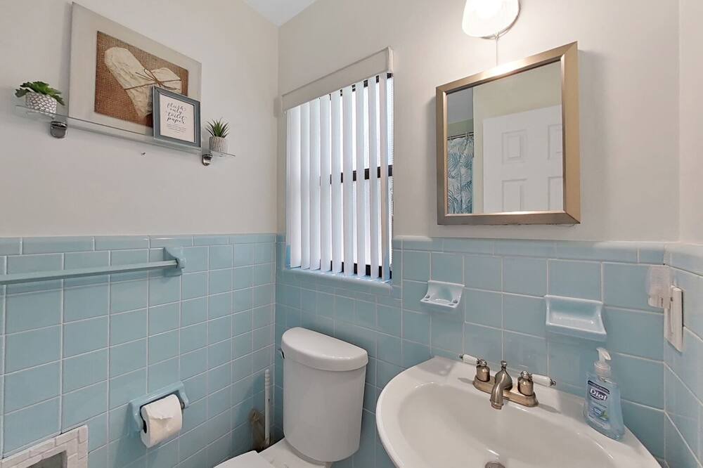 Photo of Bathroom in Toussie Terrace