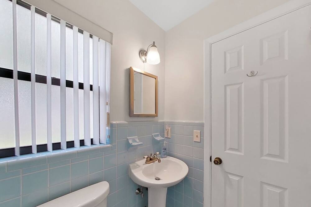 Photo of Bathroom in Toussie Terrace