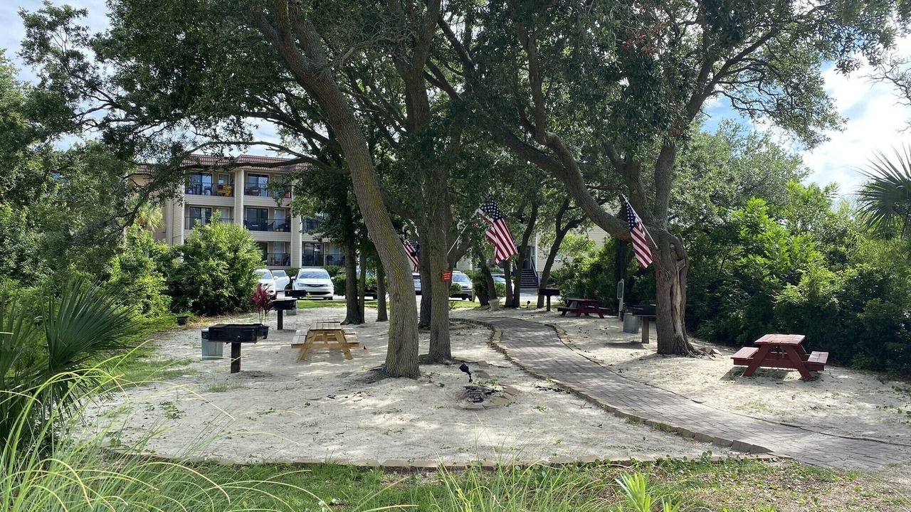 Photo of Outdoor in Folly Field