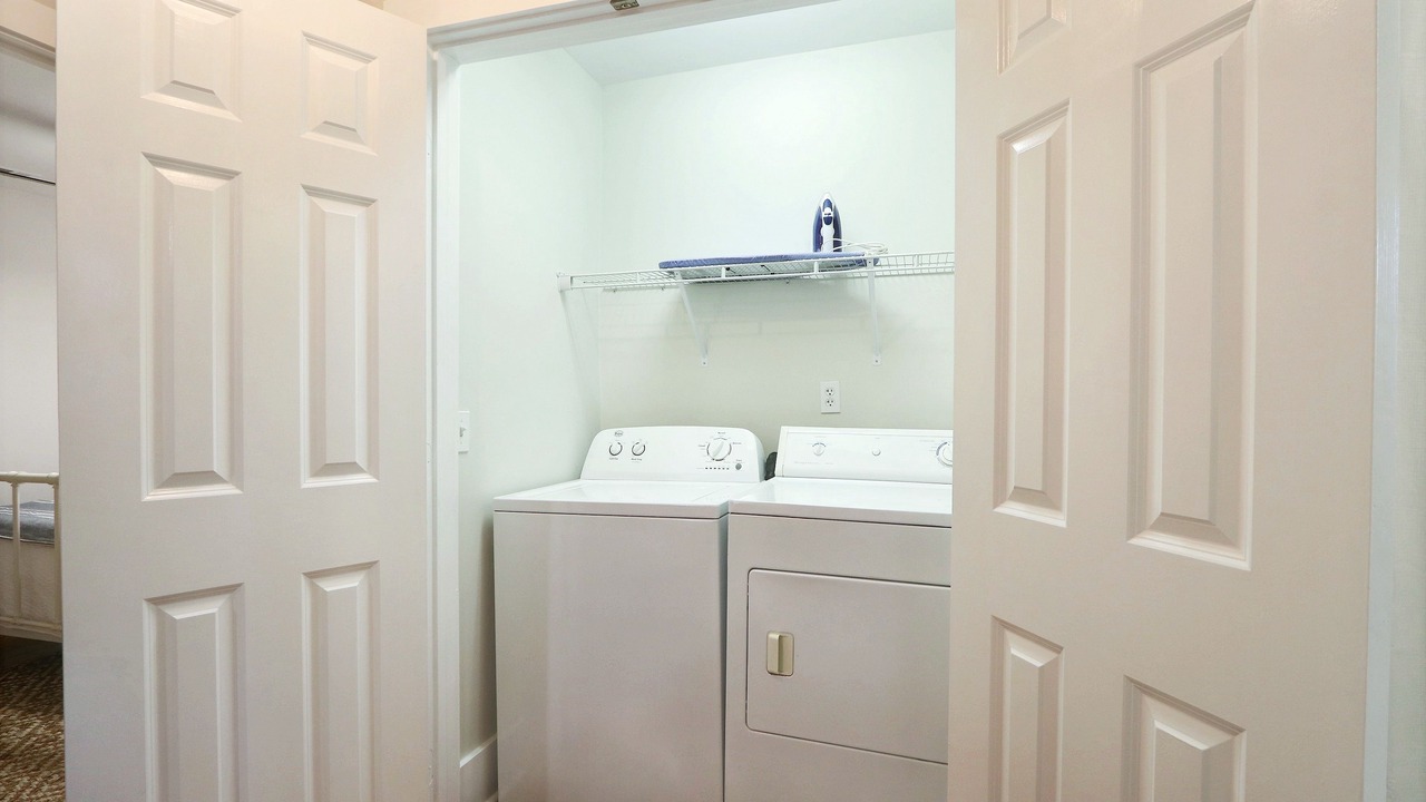 Photo of Bedroom in Beach Institute