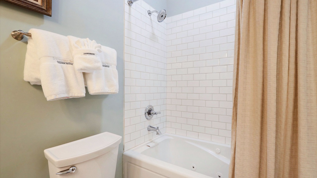 Photo of Bathroom in Beach Institute