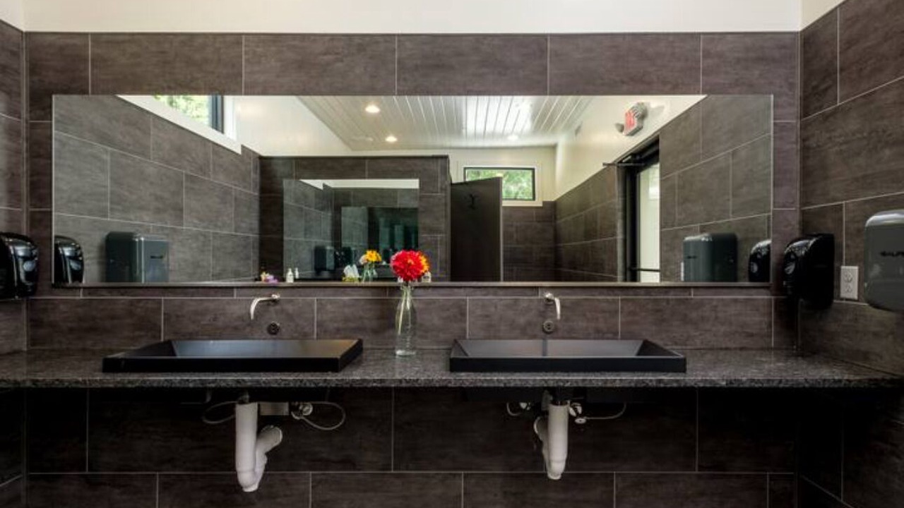 Photo of Bathroom in Balsam Grove
