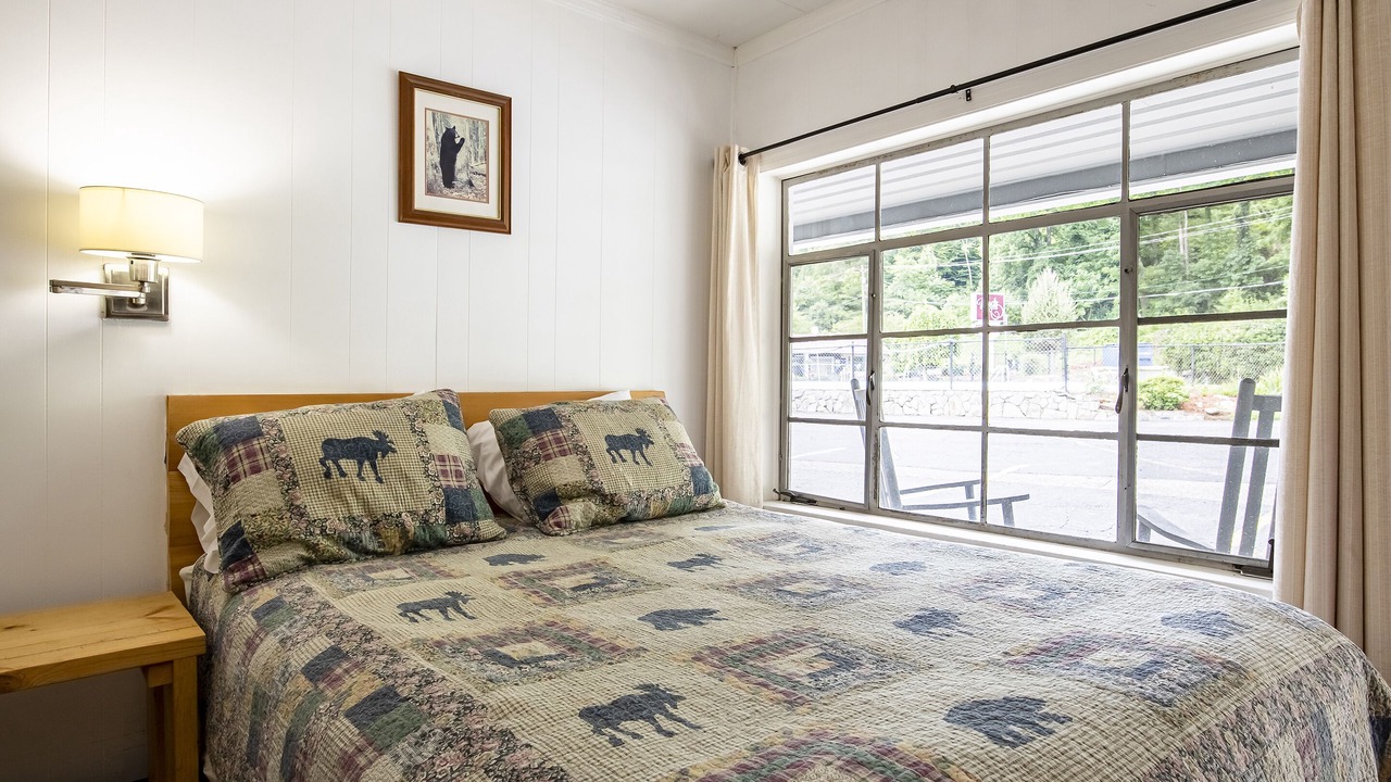 Photo of Bedroom in Cherokee
