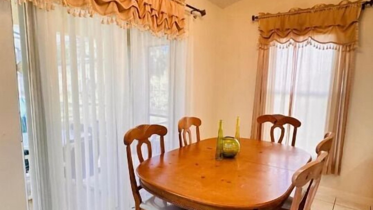 Photo of Bedroom in Crescent Lakes