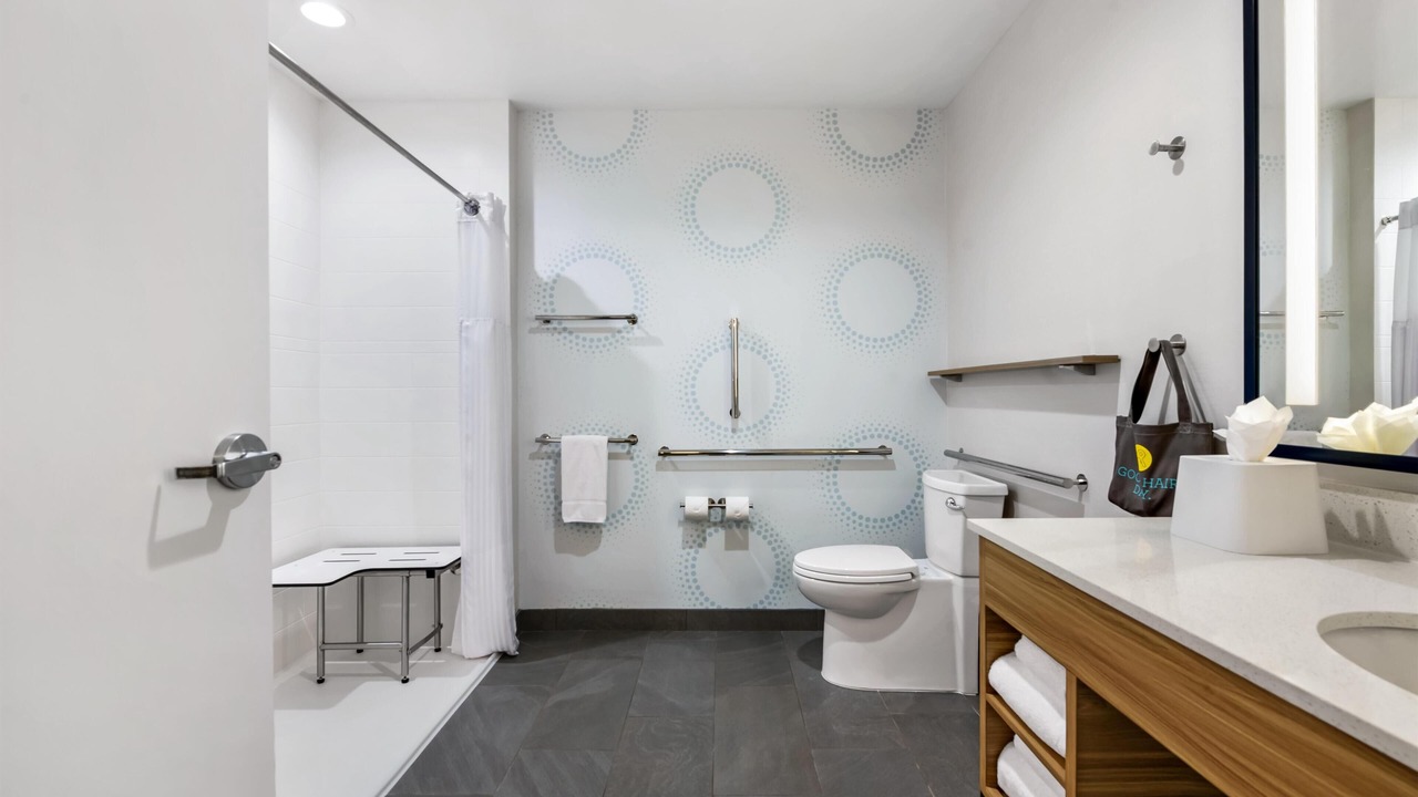 Photo of Bathroom in National Hills